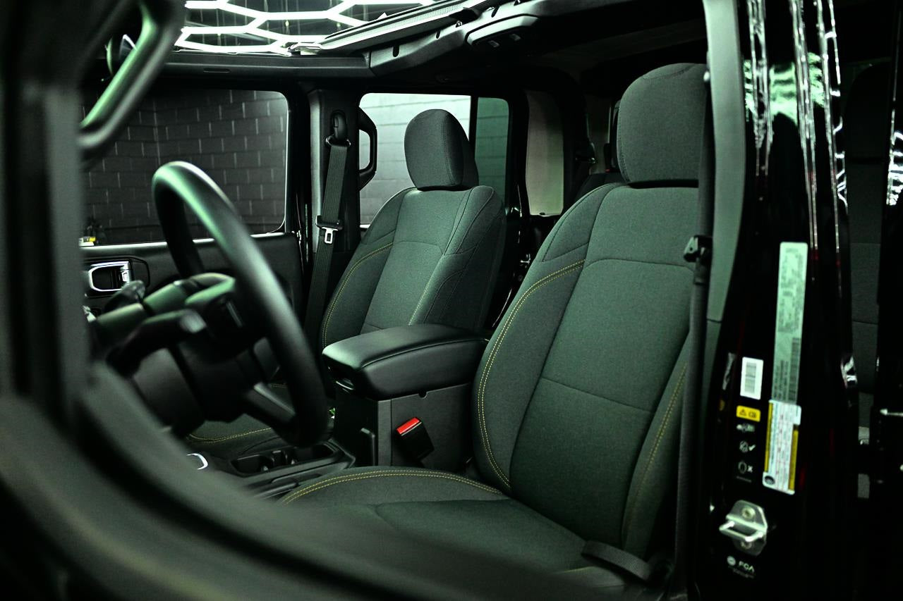 2025 Jeep Gladiator Blue Ridge