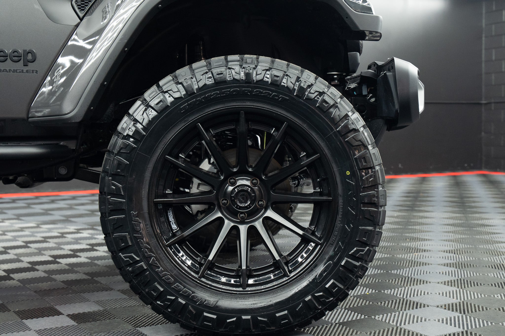 2026 Jeep WRANGLER 4-DOOR SAHARA Up Town