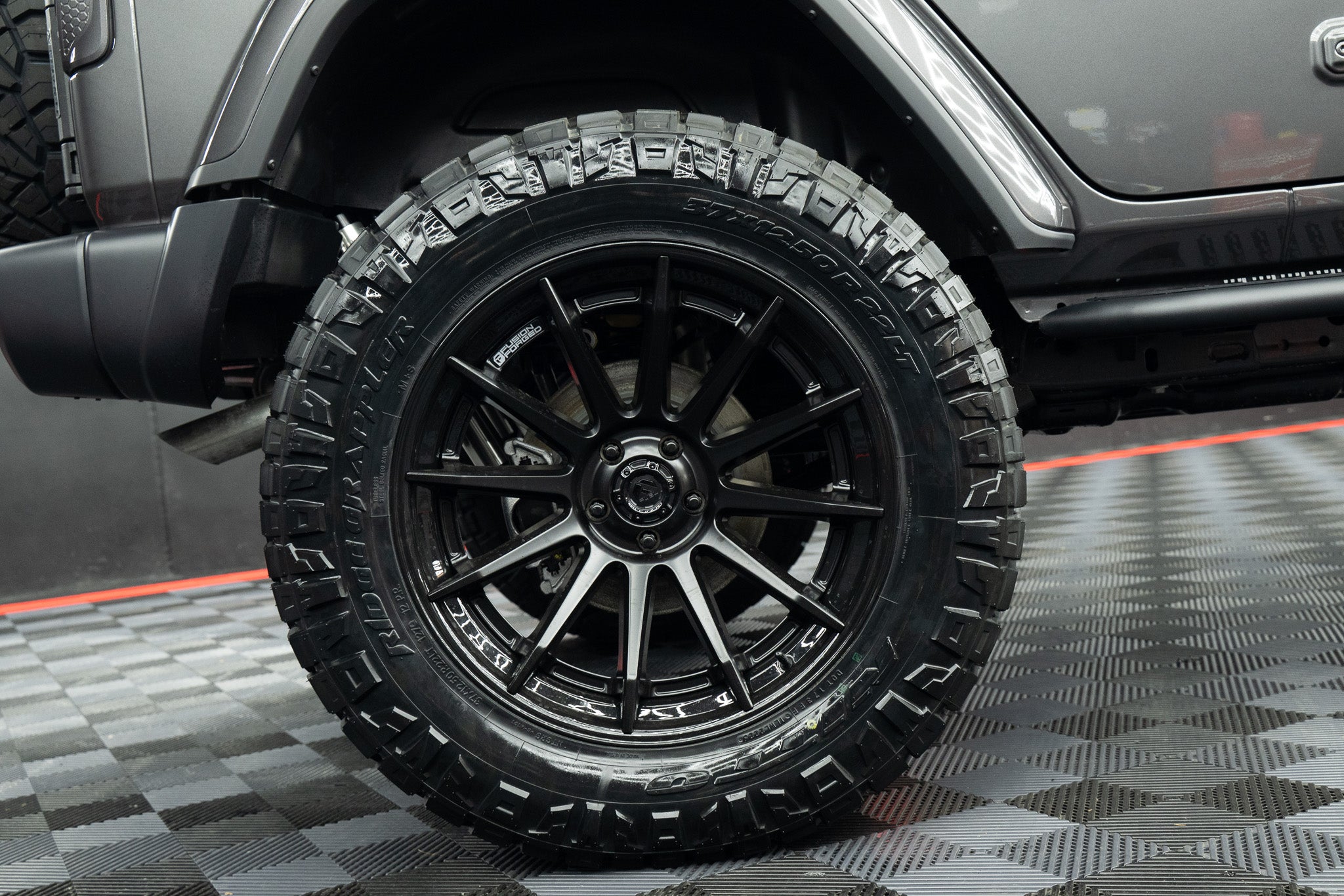 2026 Jeep WRANGLER 4-DOOR SAHARA Up Town