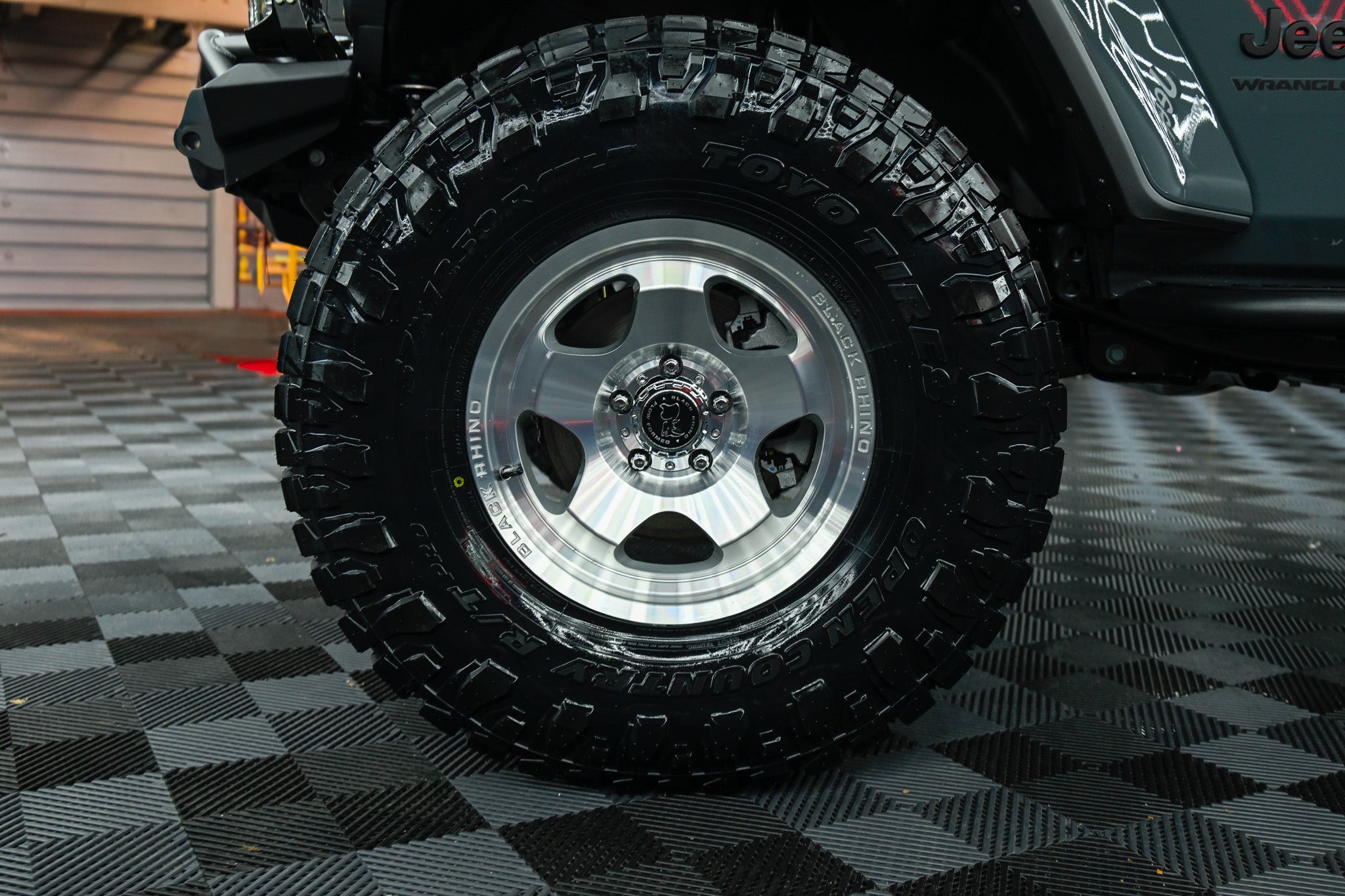 New 2026 Jeep WRANGLER 4-DOOR SAHARA Blue Ridge 220148