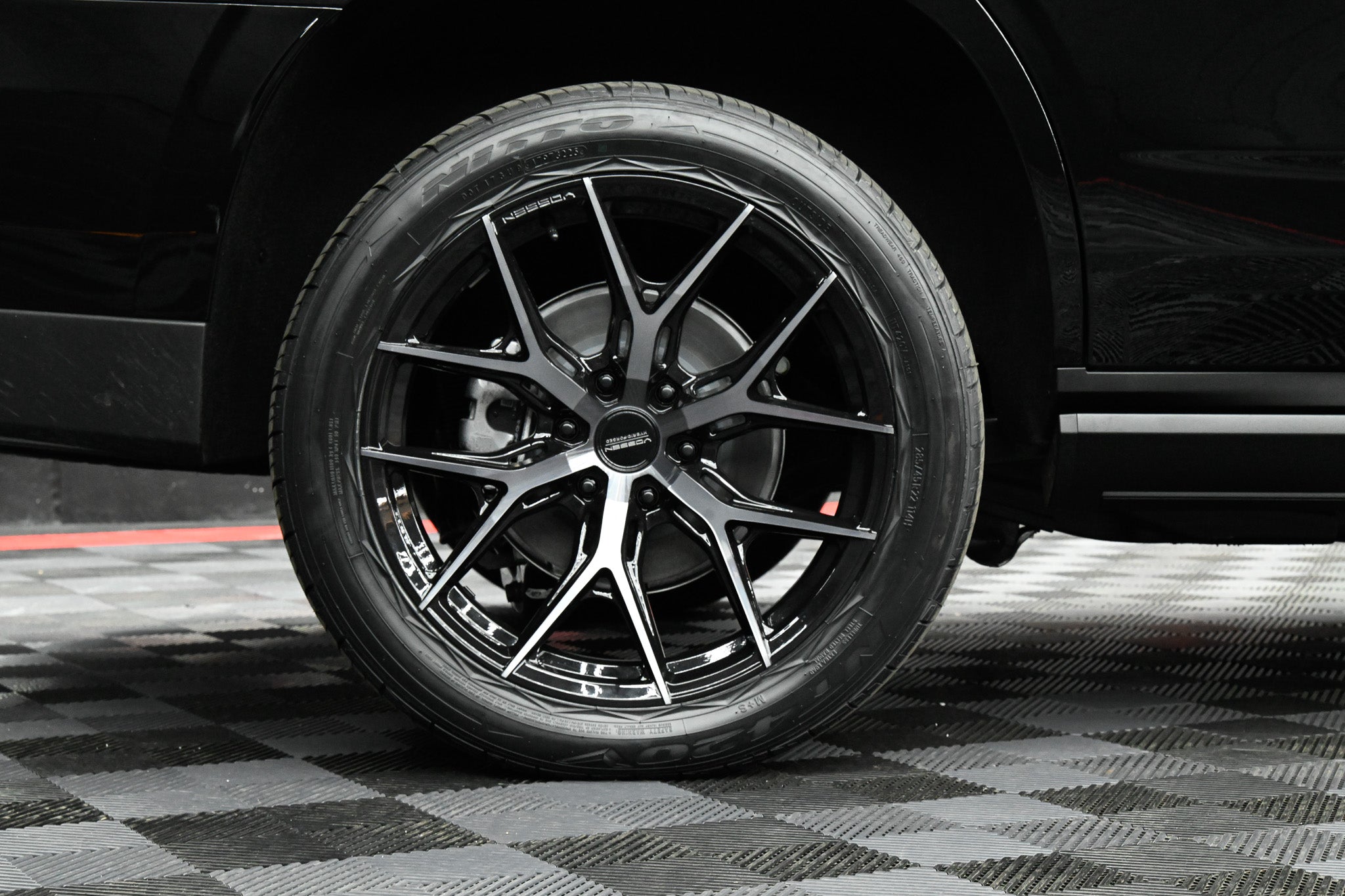 2026 Chevrolet Tahoe High Country- Black w/ Silver