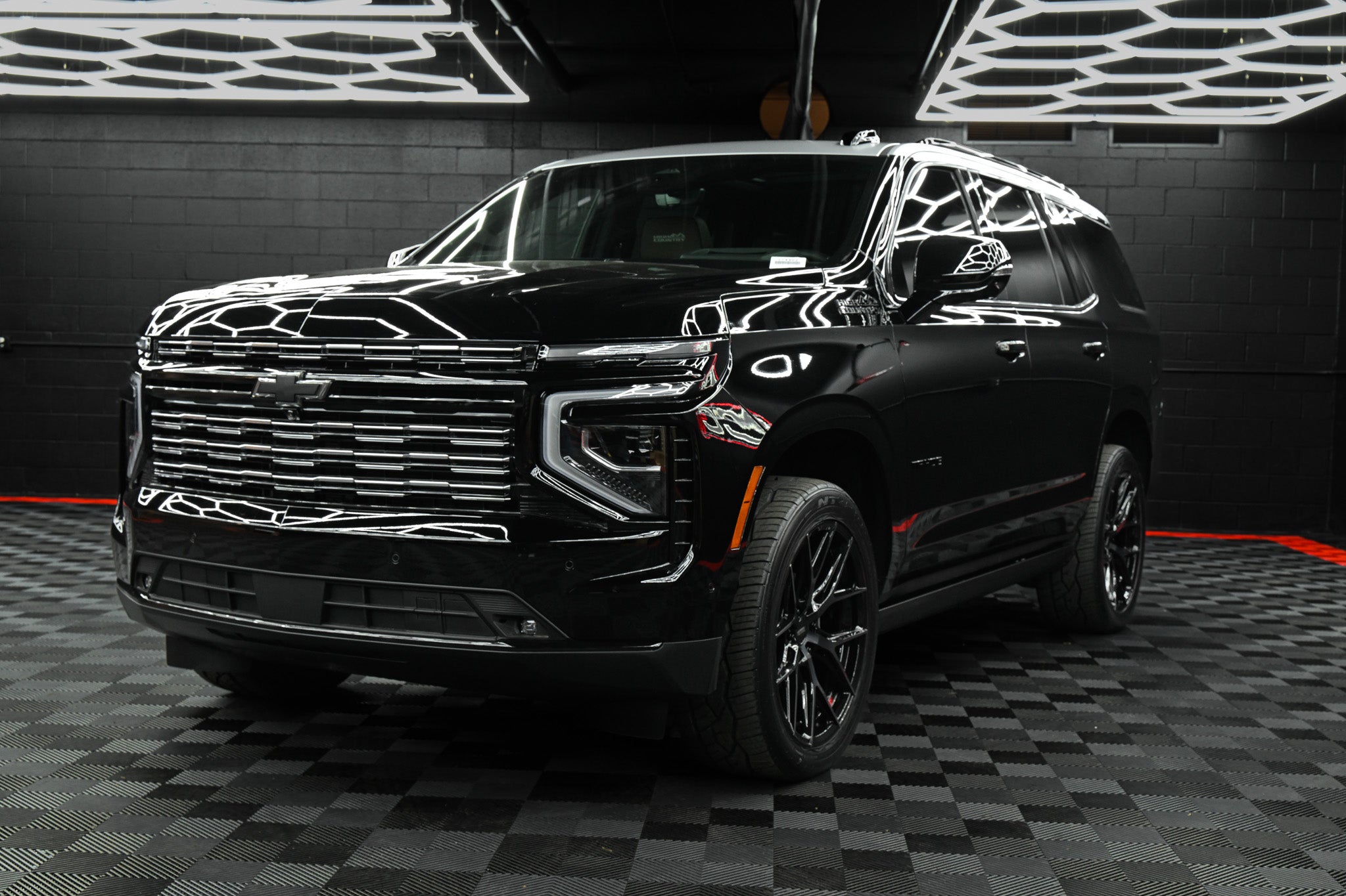 2026 Chevrolet Tahoe High Country- Black w/ Silver