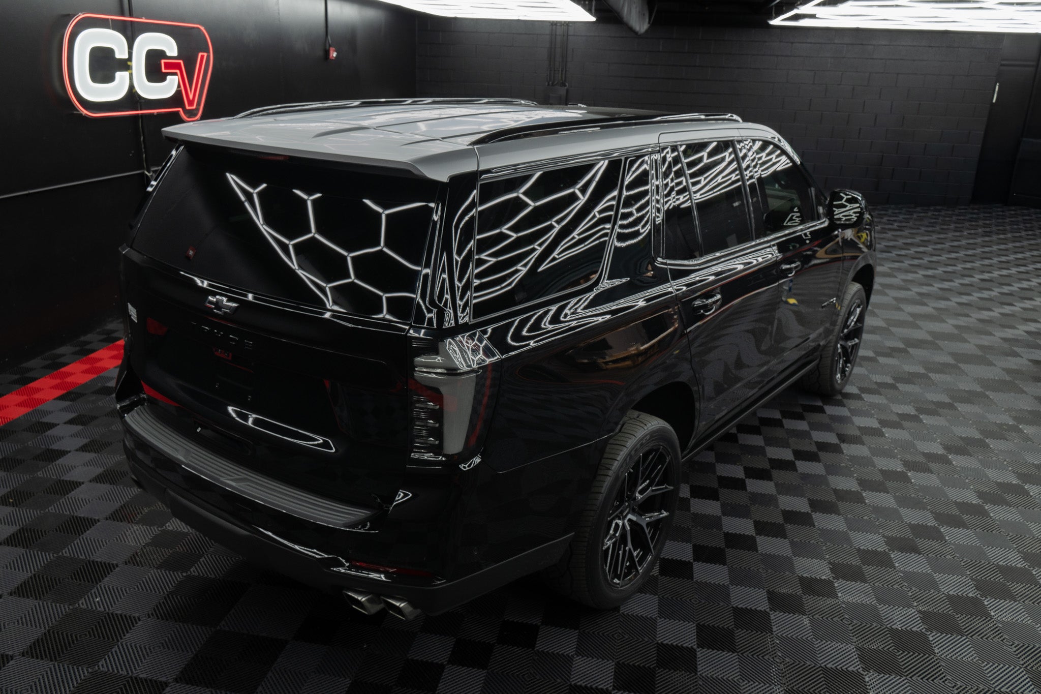 2026 Chevrolet Tahoe High Country- Black w/ Silver