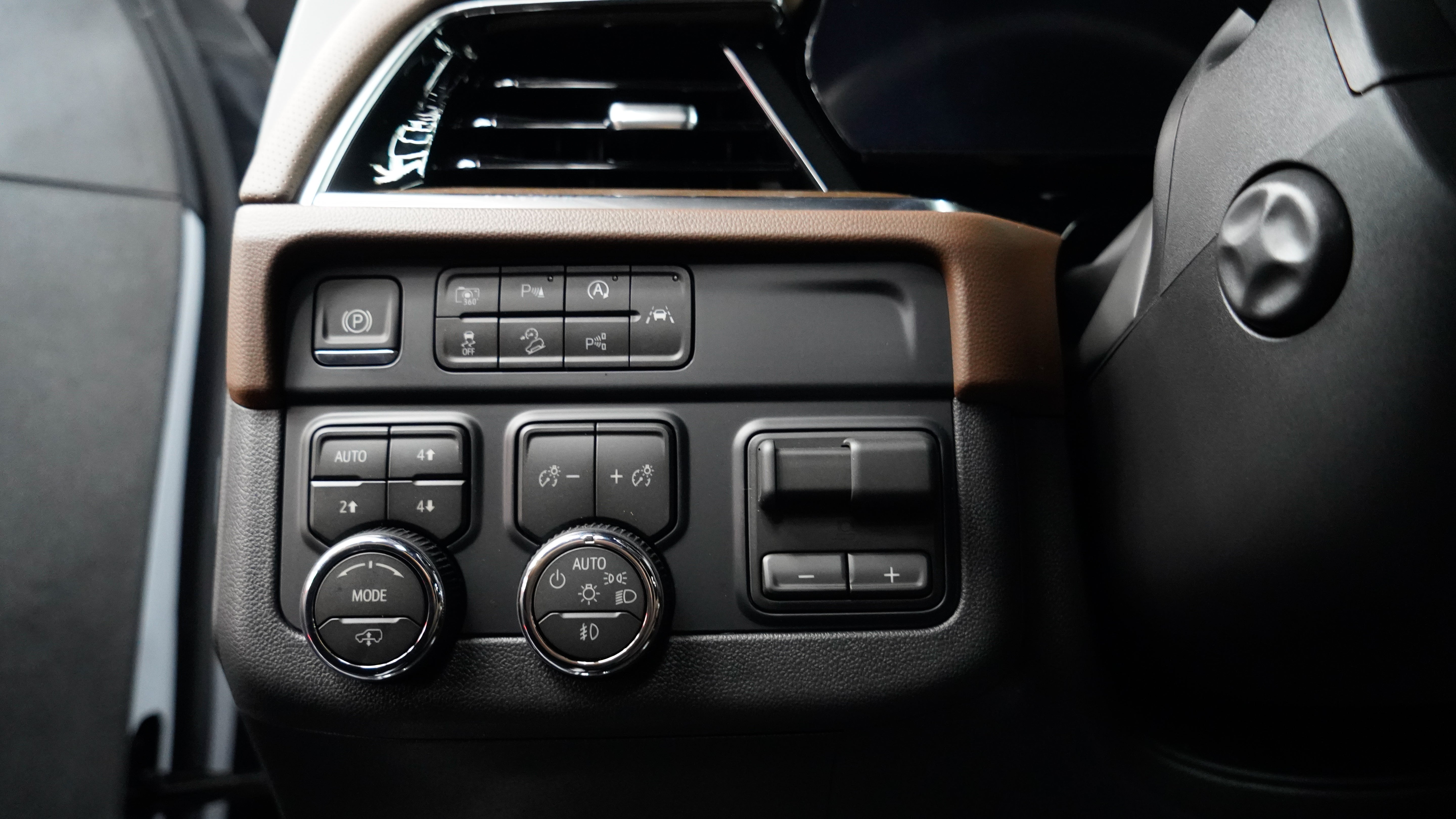2026 Chevrolet Suburban High Country- Huntersville