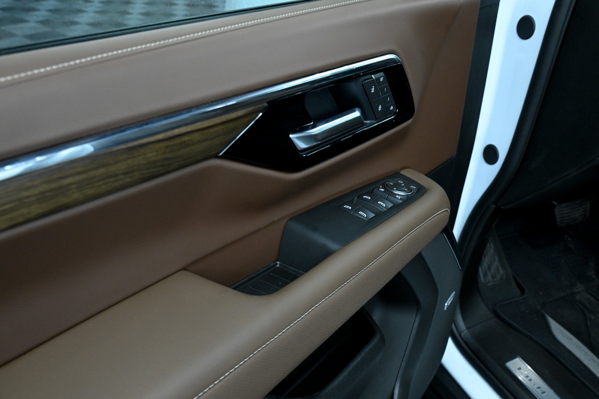 2026 Chevrolet Suburban High Country- Polar White