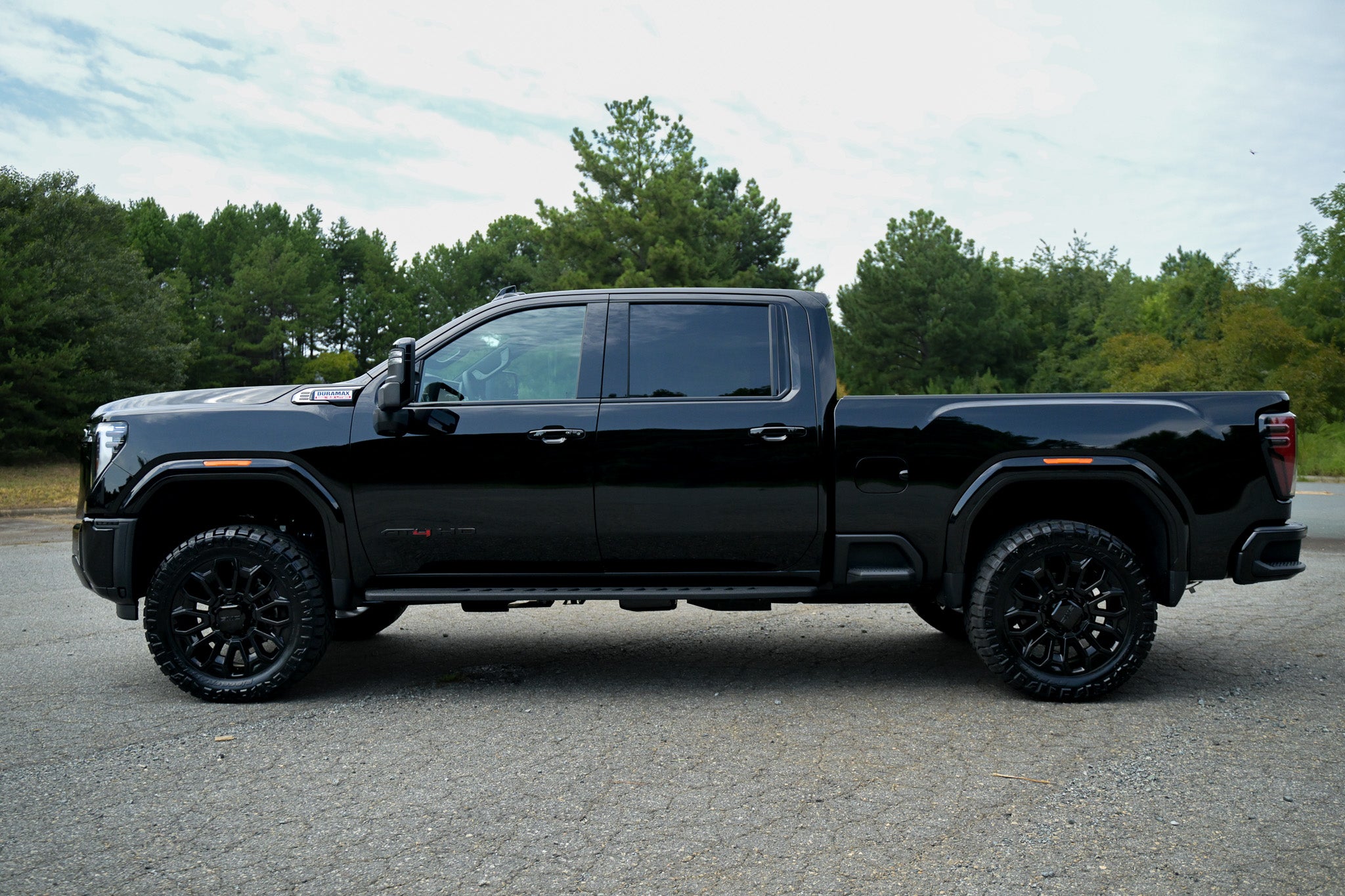 2026 GMC Sierra 2500HD AT4 - Black