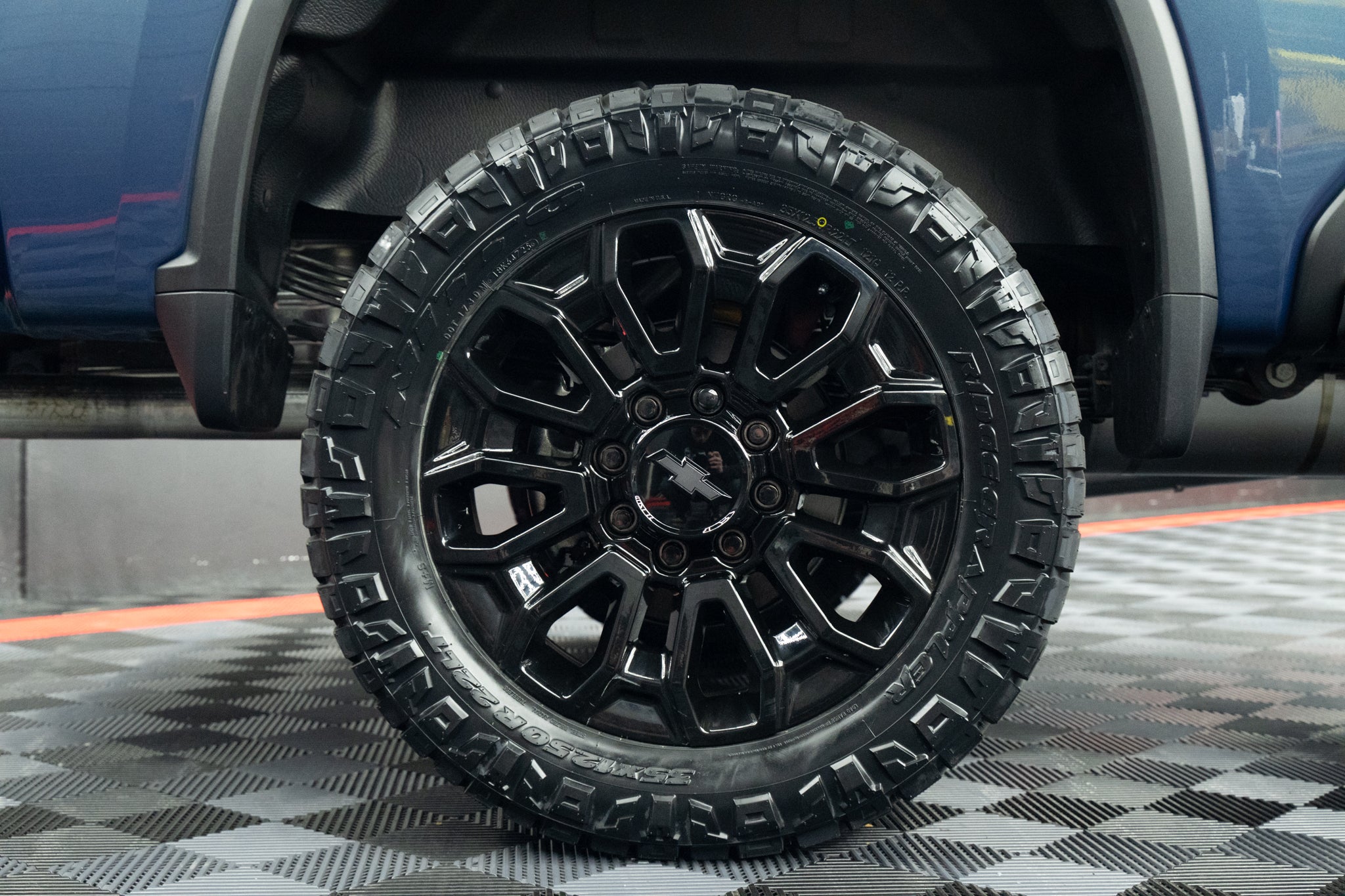 2026 Chevrolet Silverado 2500HD Custom BLUE