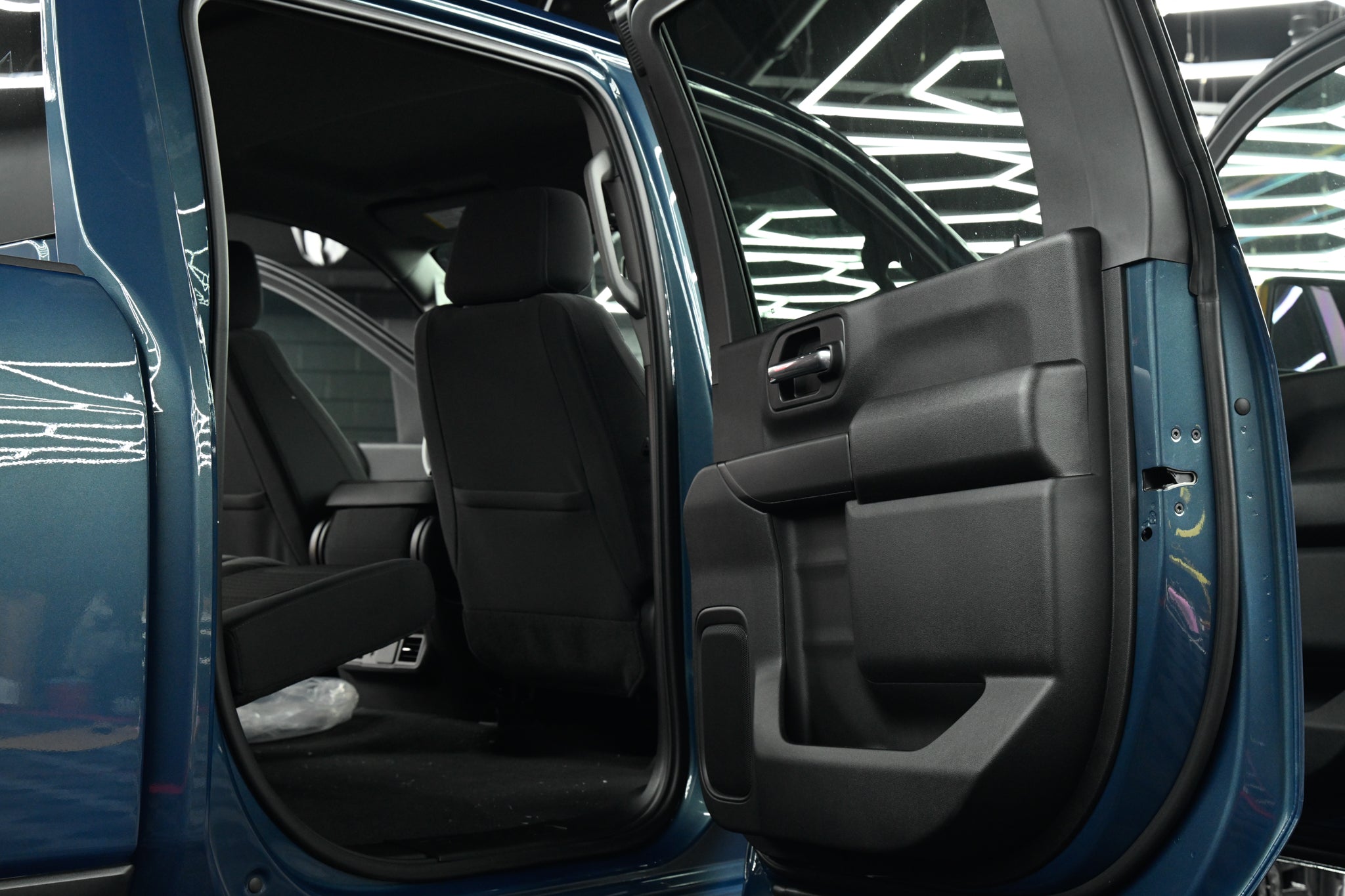 2026 Chevrolet Silverado 2500HD Custom BLUE