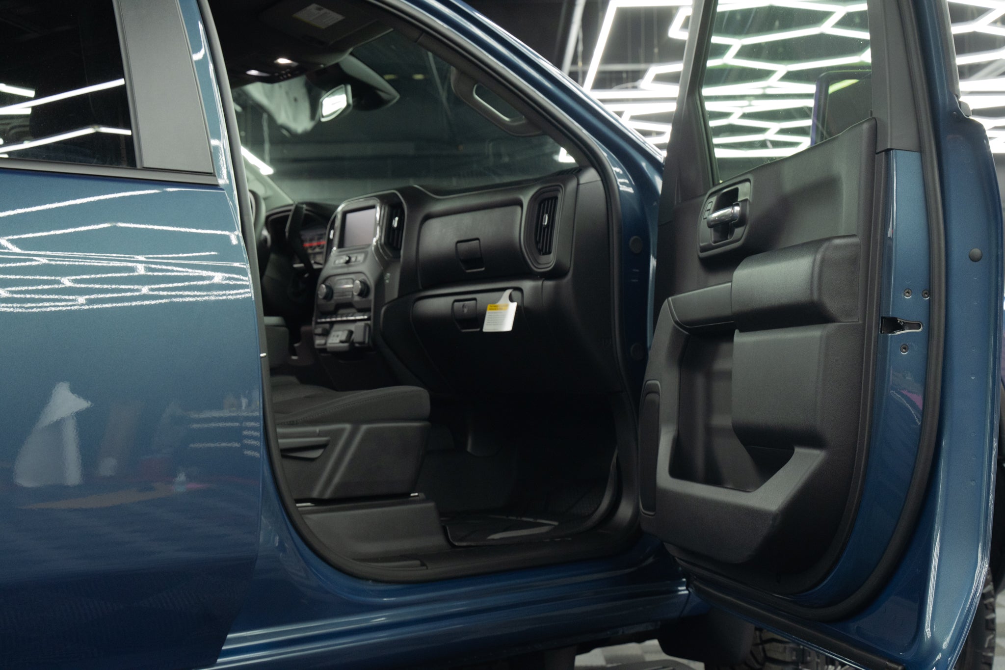 2026 Chevrolet Silverado 2500HD Custom BLUE