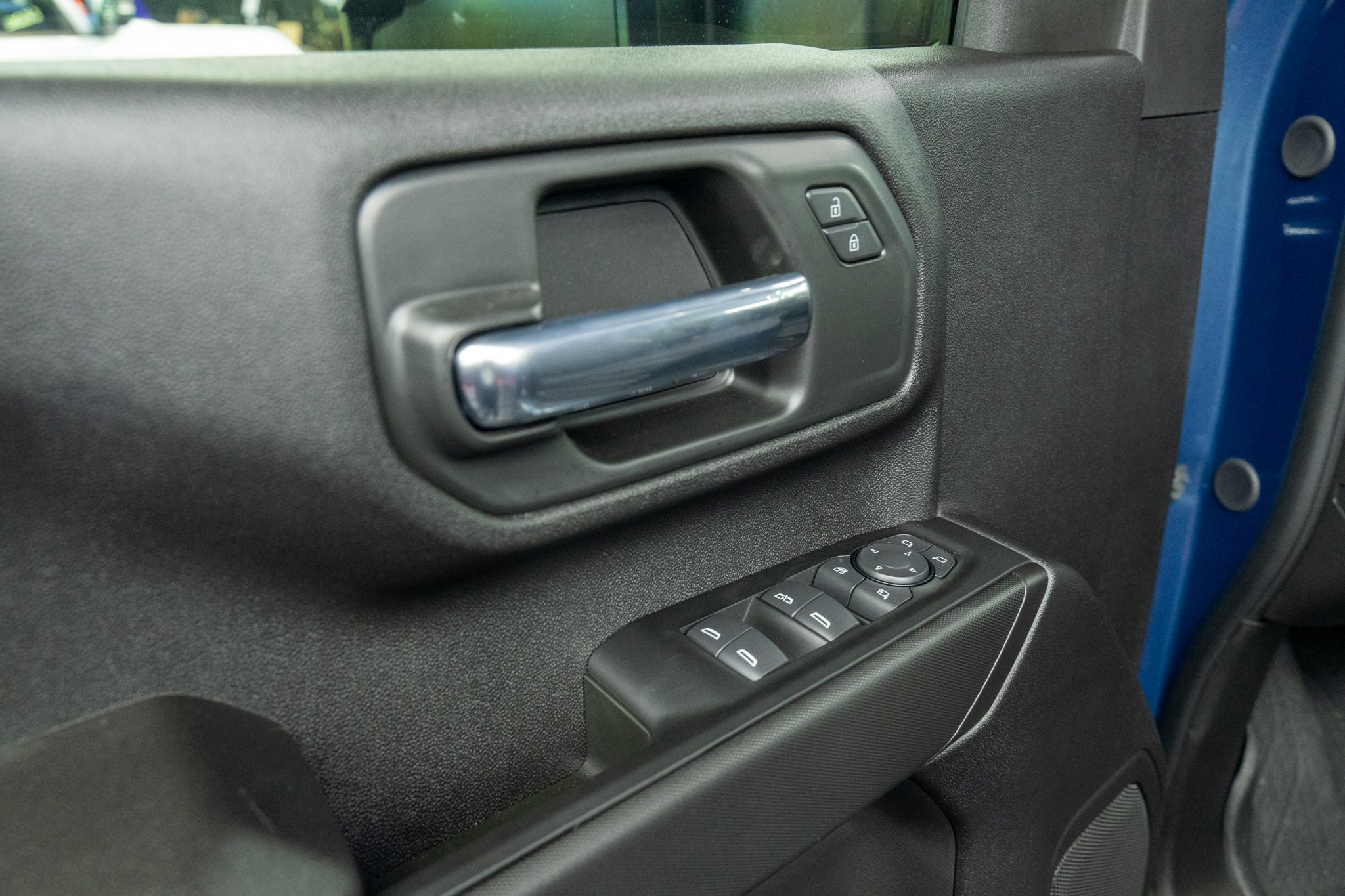 2026 Chevrolet Silverado 2500HD Custom BLUE