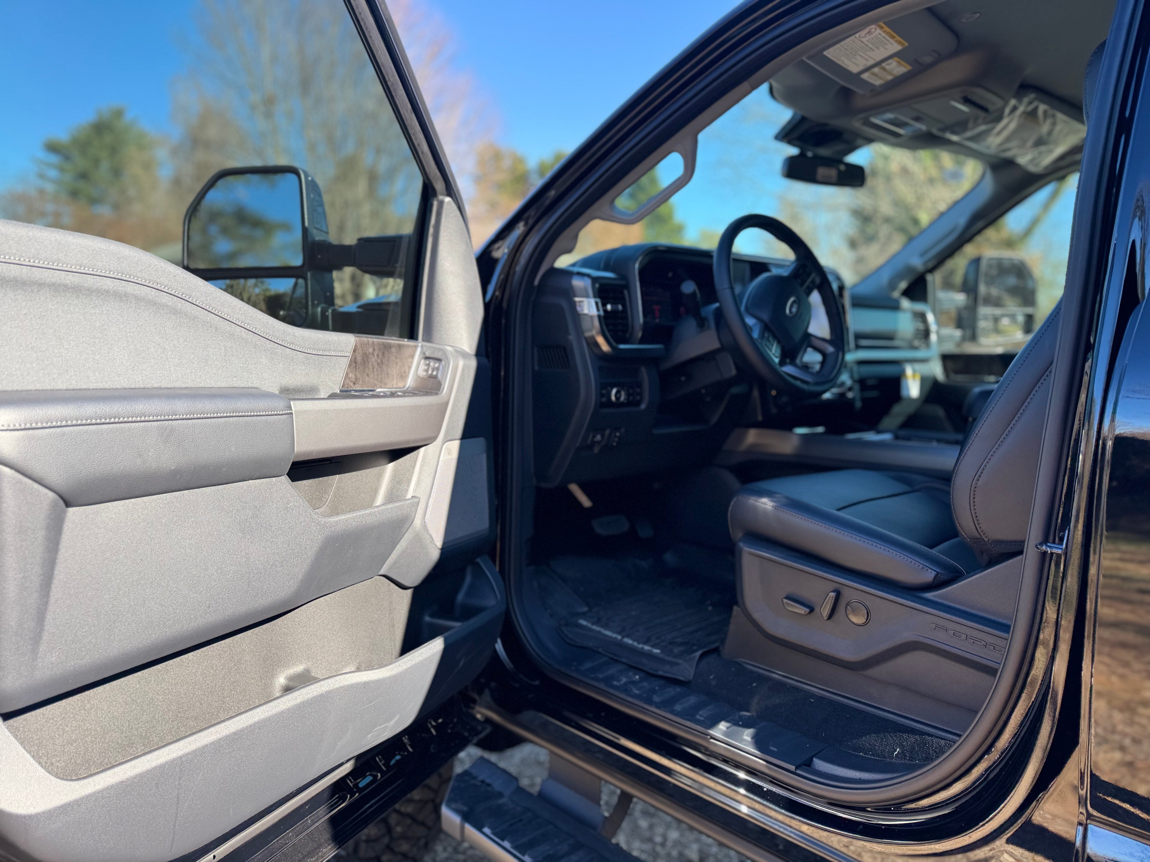 2026 Ford Super Duty F-350® Lariat®