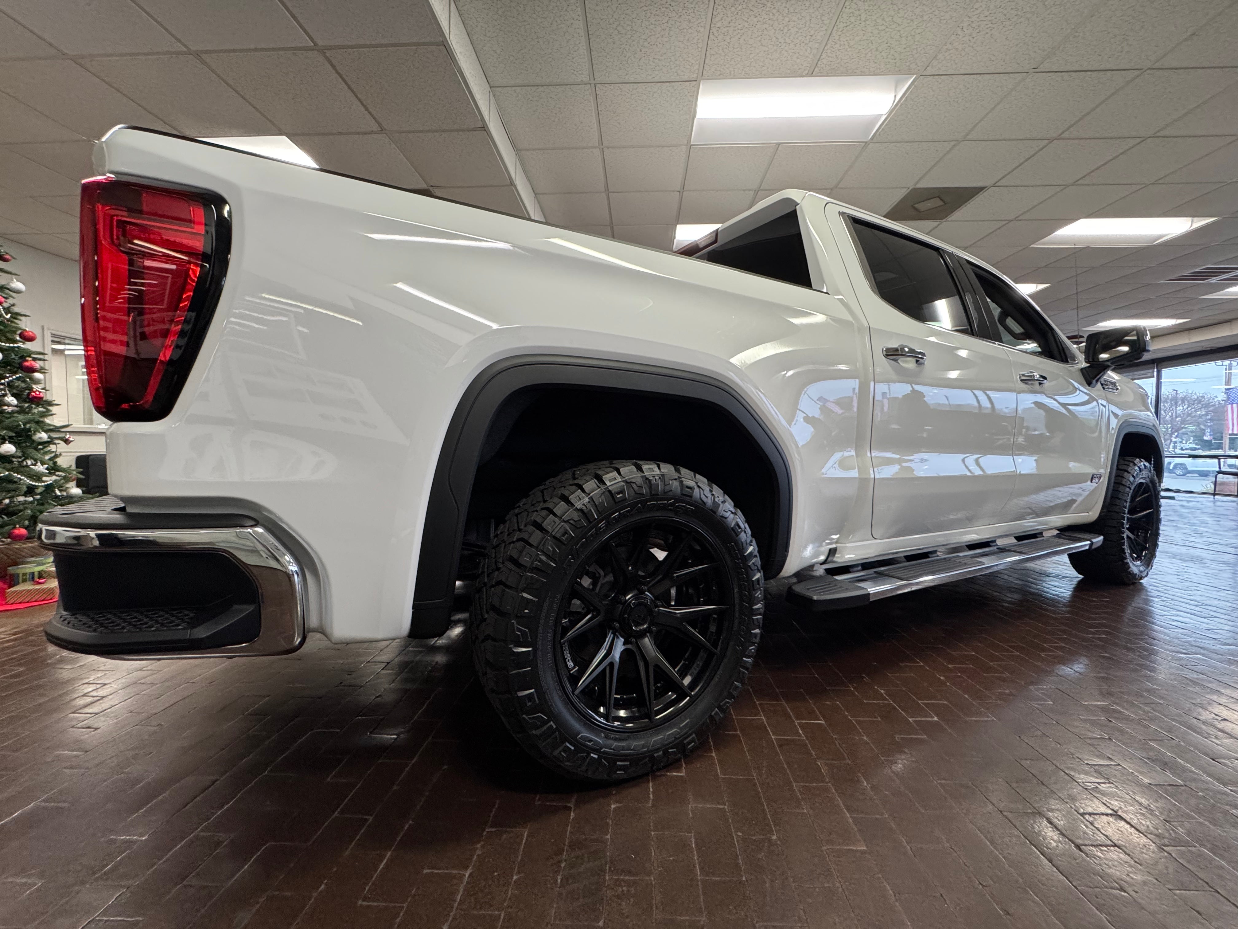 New 2026 GMC Sierra 1500 SLT