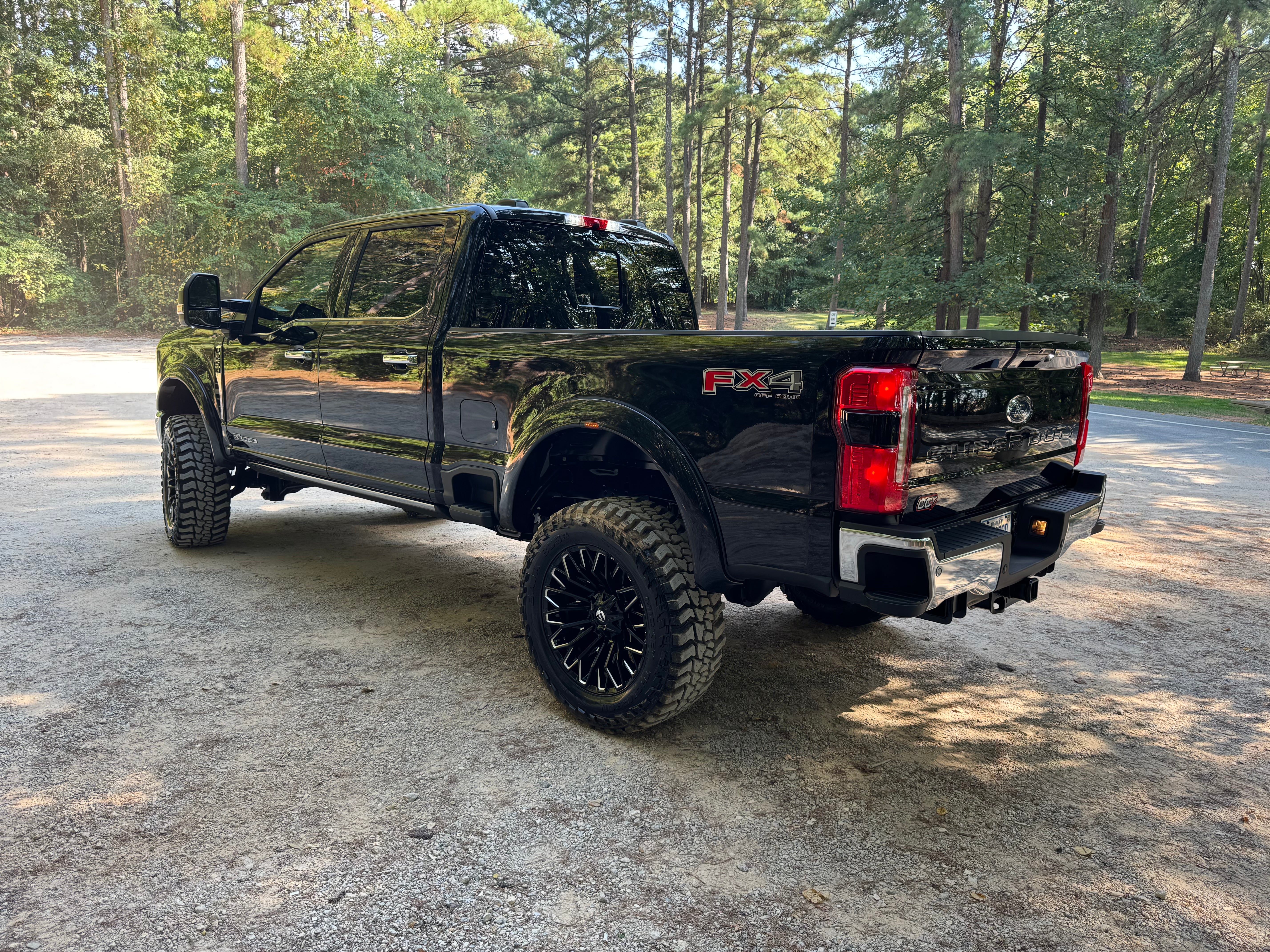 2025 Ford F-250 Lariat FX4