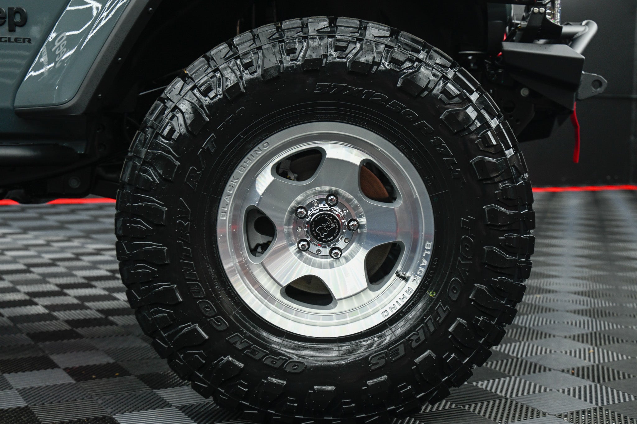 New 2026 Jeep WRANGLER 4-DOOR SAHARA Blue Ridge 220148