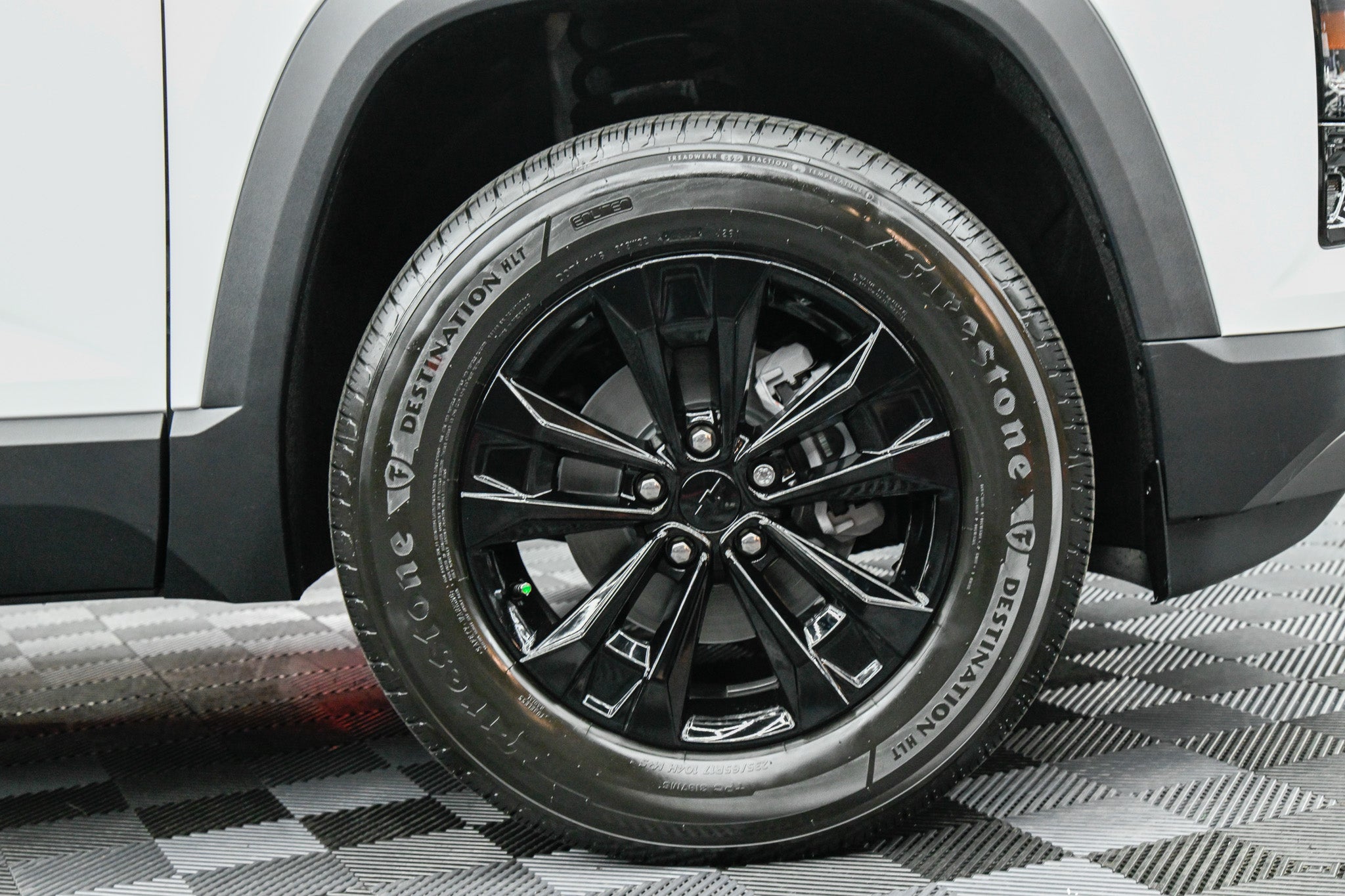 2026 Chevrolet Equinox LT Midnight Edition -White