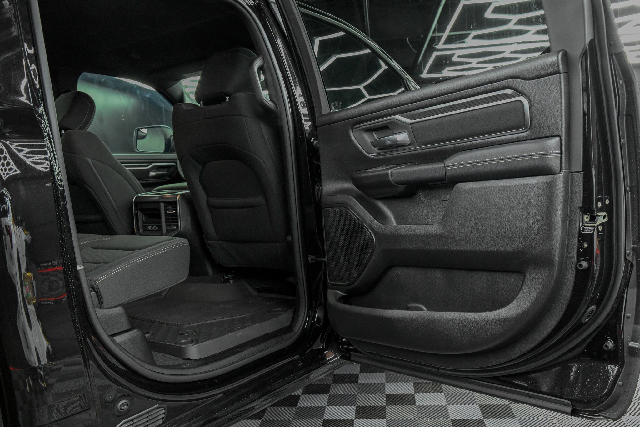 2026 RAM Big Horn- Black LKN