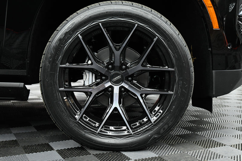 2026 Chevrolet Tahoe High Country- Black w/ Silver