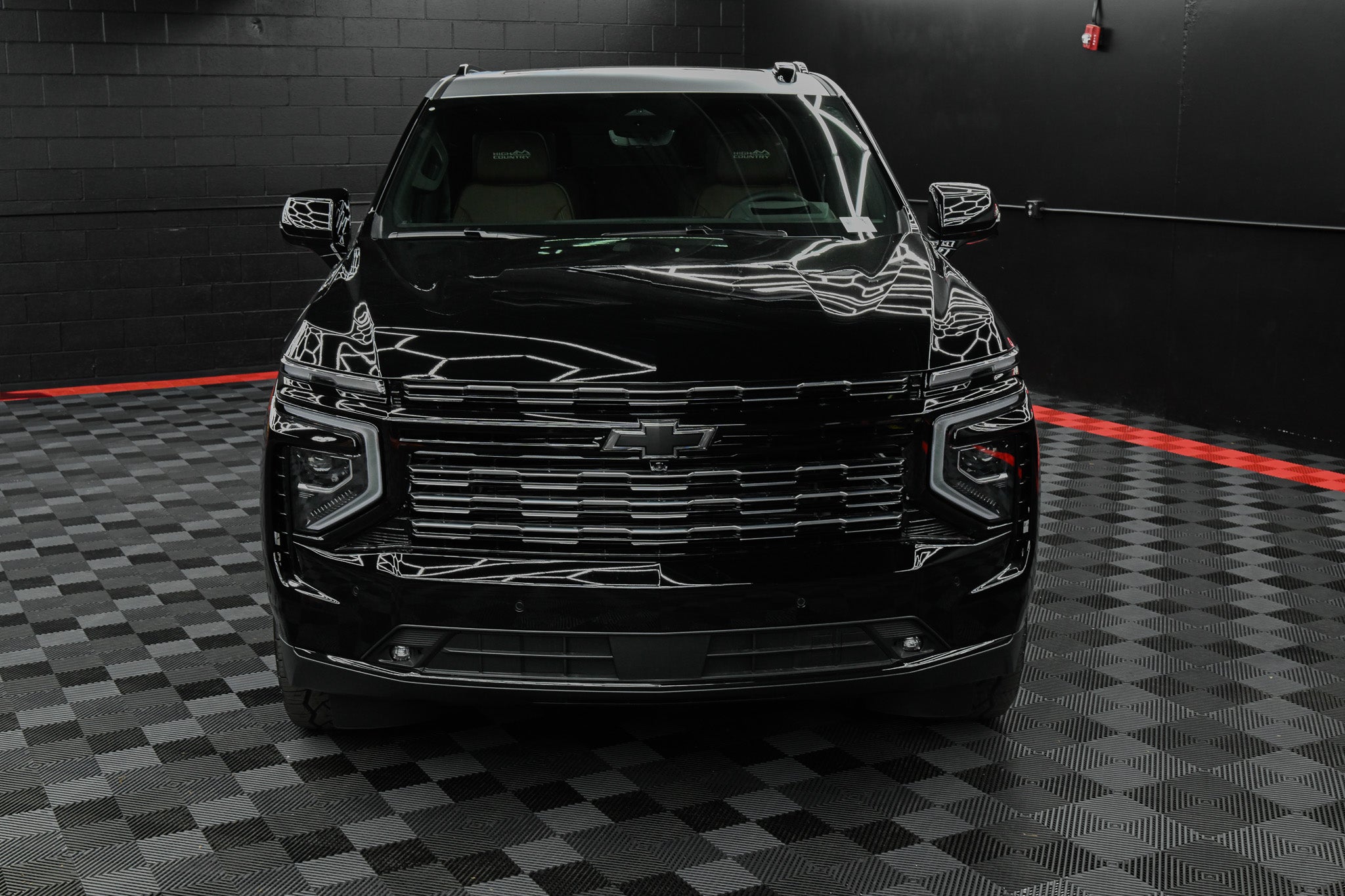 2026 Chevrolet Tahoe High Country- Black w/ Silver