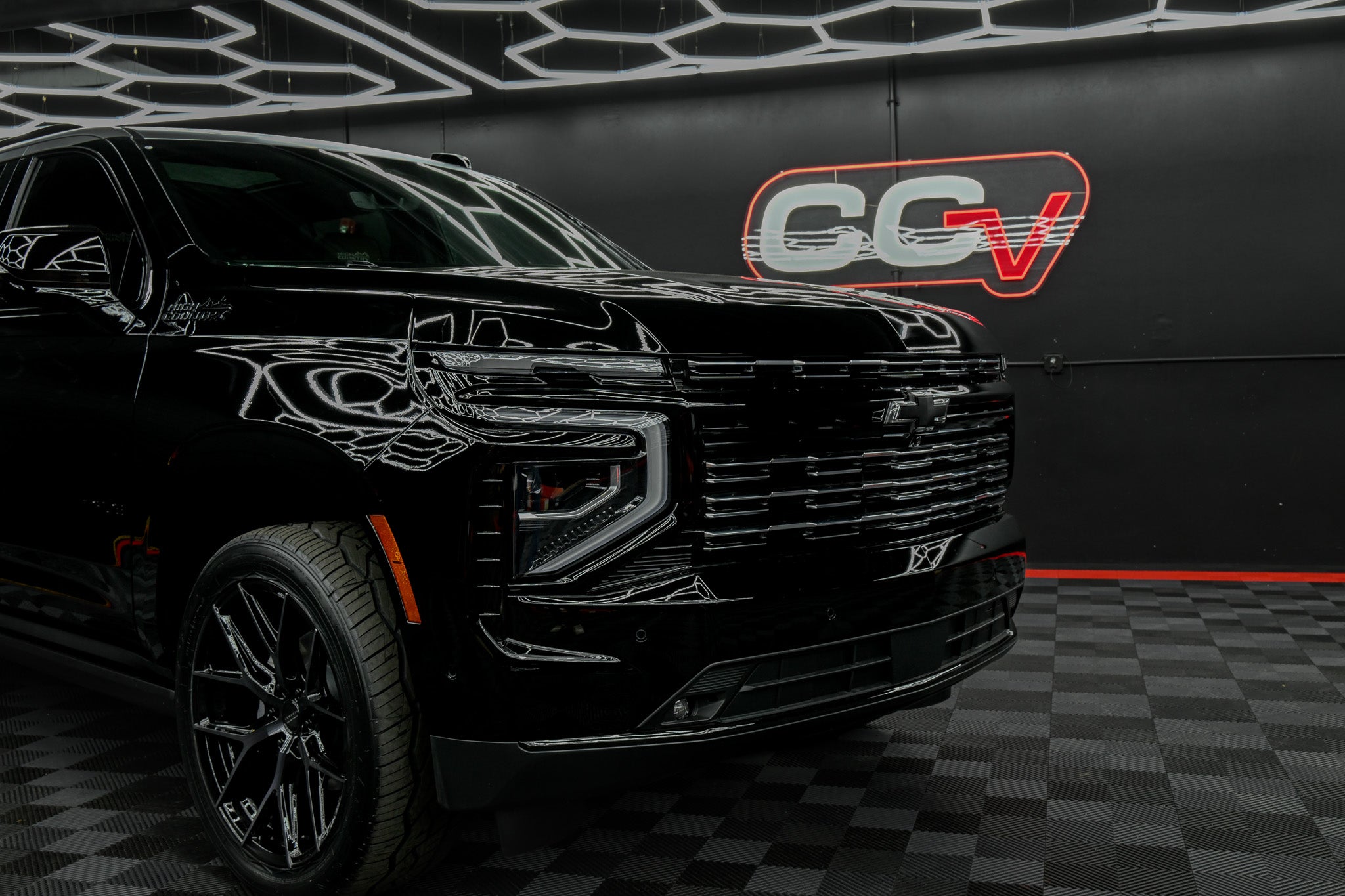 2026 Chevrolet Tahoe High Country- Black w/ Silver