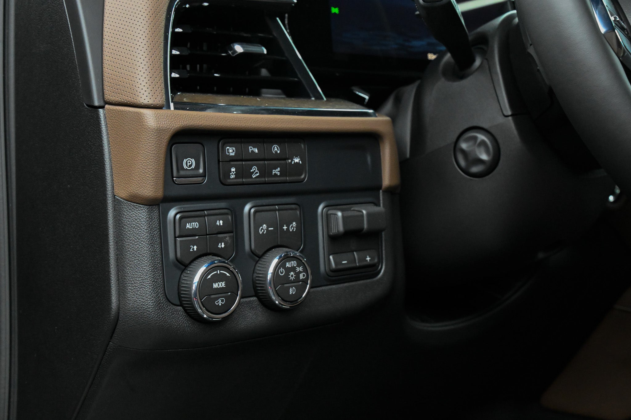 2026 Chevrolet Tahoe High Country- Black w/ Silver