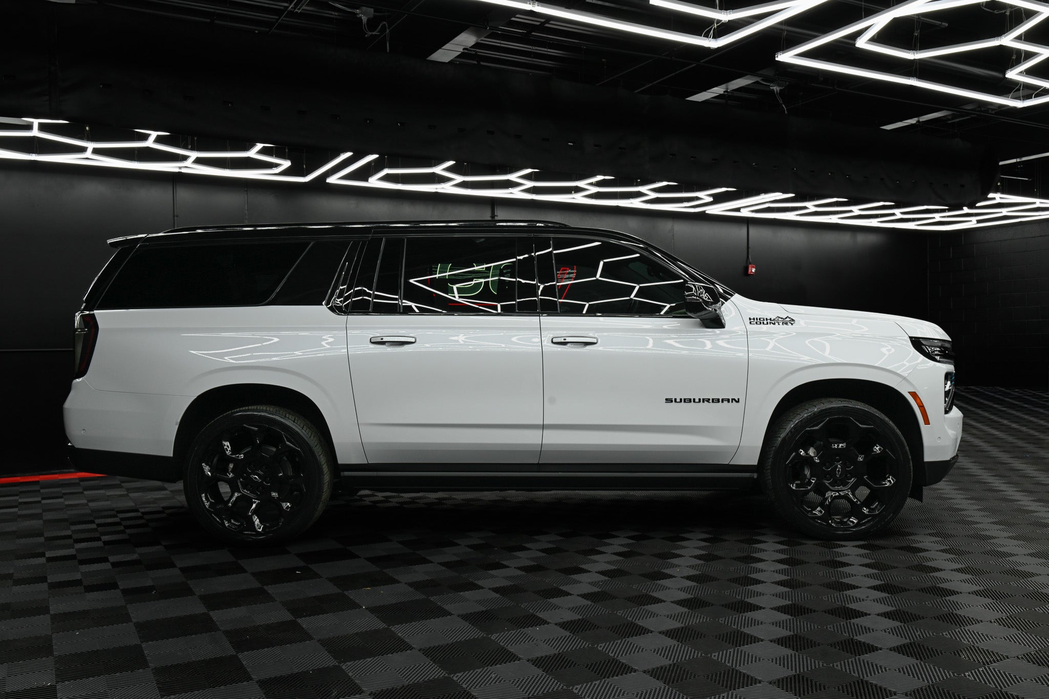 2026 Chevrolet Suburban High Country- Polar White