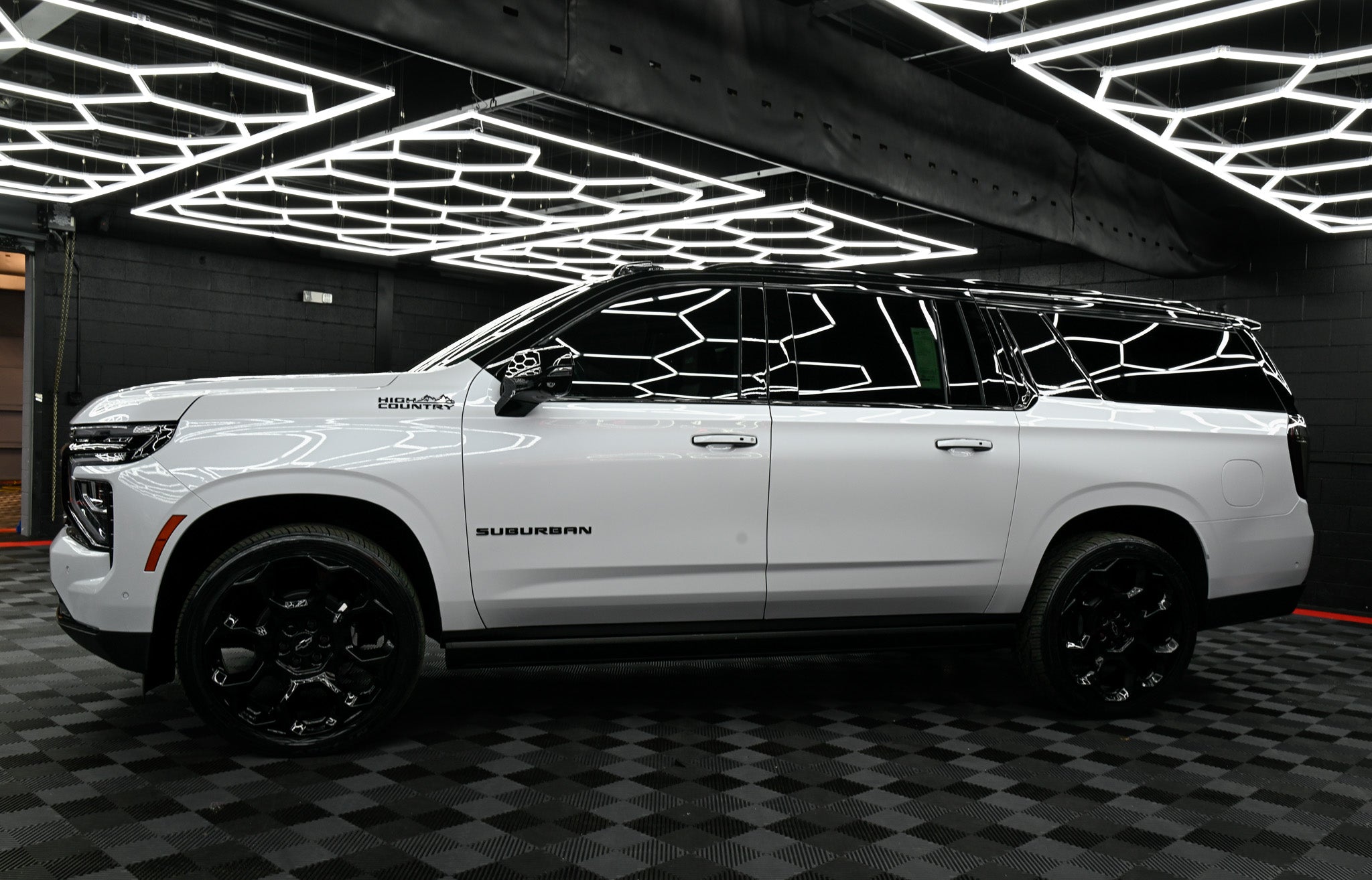 2026 Chevrolet Suburban High Country- Polar White