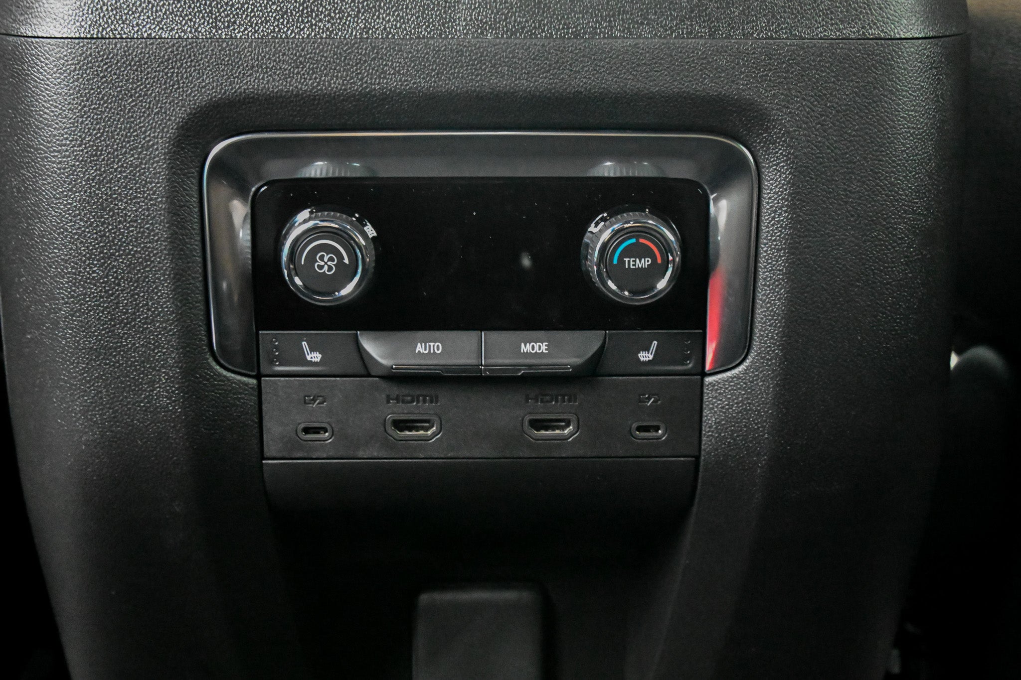 2026 Chevrolet Suburban High Country- Polar White