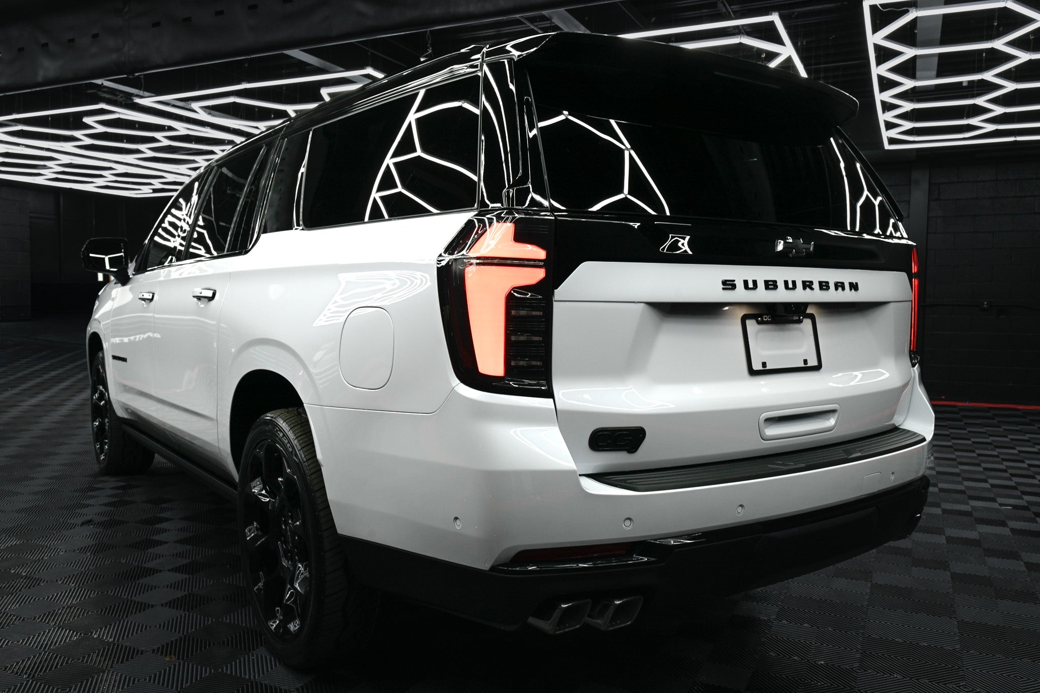 2026 Chevrolet Suburban High Country- Polar White