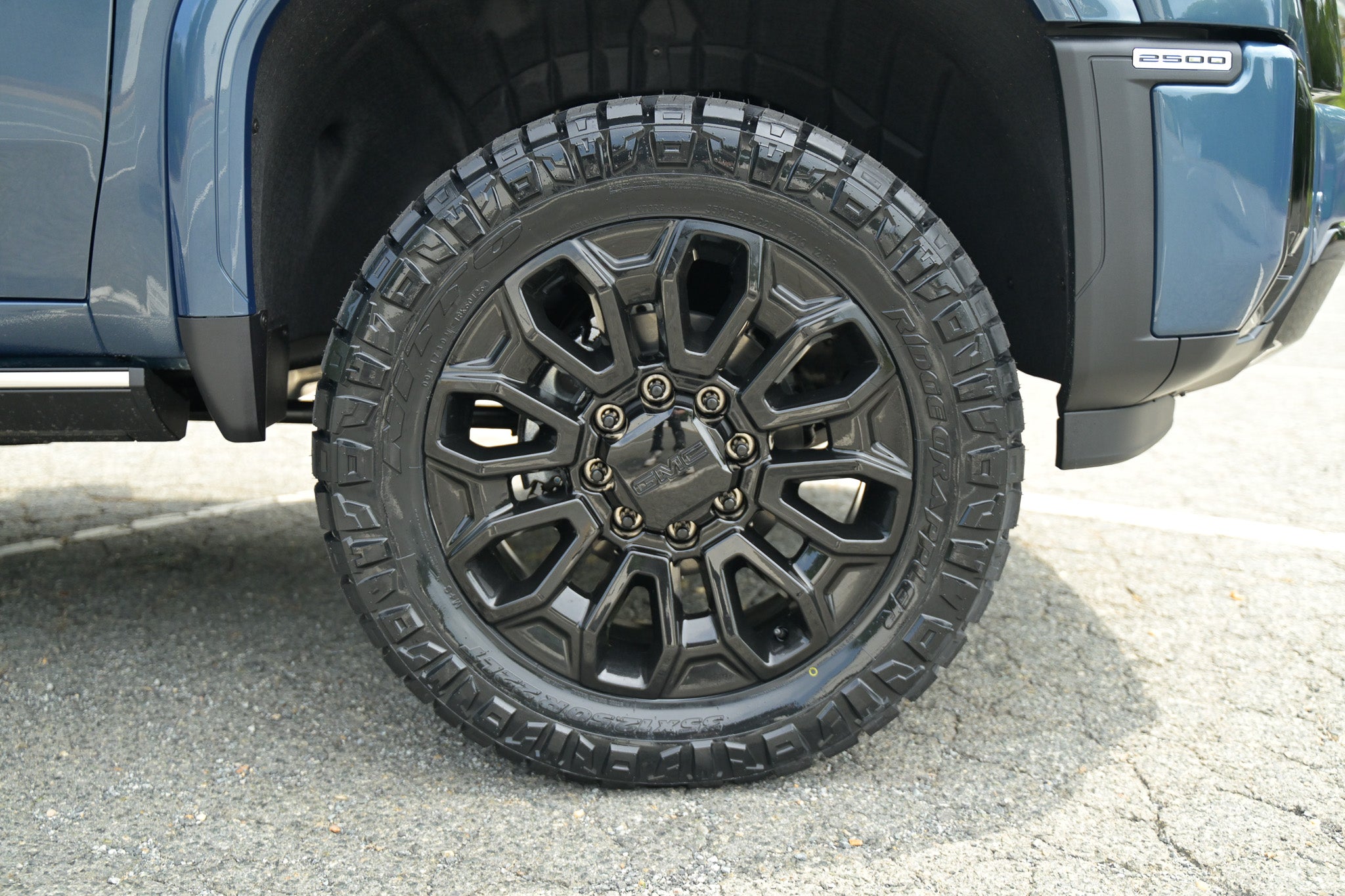 2026 GMC Sierra 2500HD Denali Ultimate- Blue