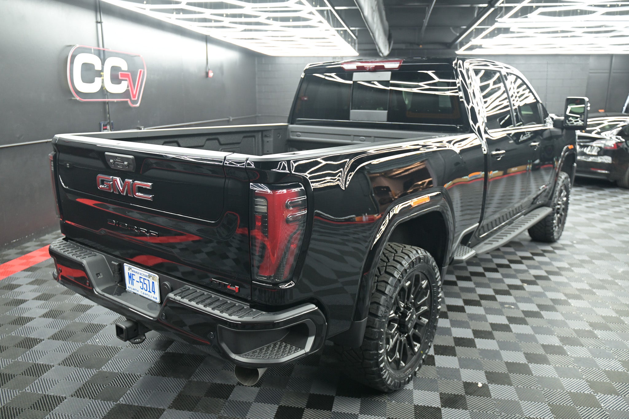 2026 GMC Sierra 2500HD AT4 - Black Kernersville
