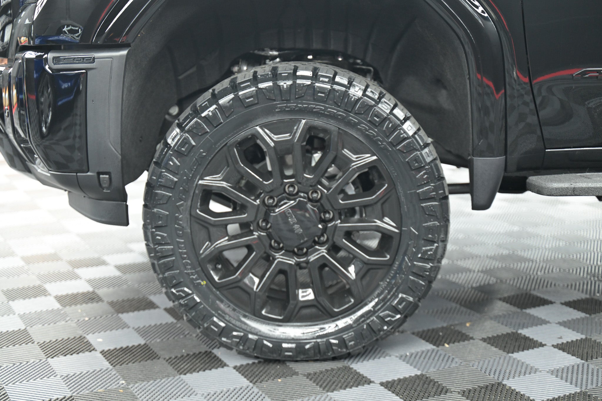 2026 GMC Sierra 2500HD AT4 - Black Kernersville
