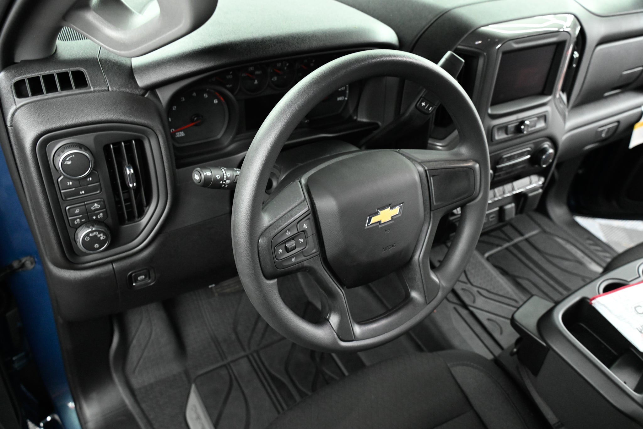 2026 Chevrolet Silverado 2500HD Custom BLUE