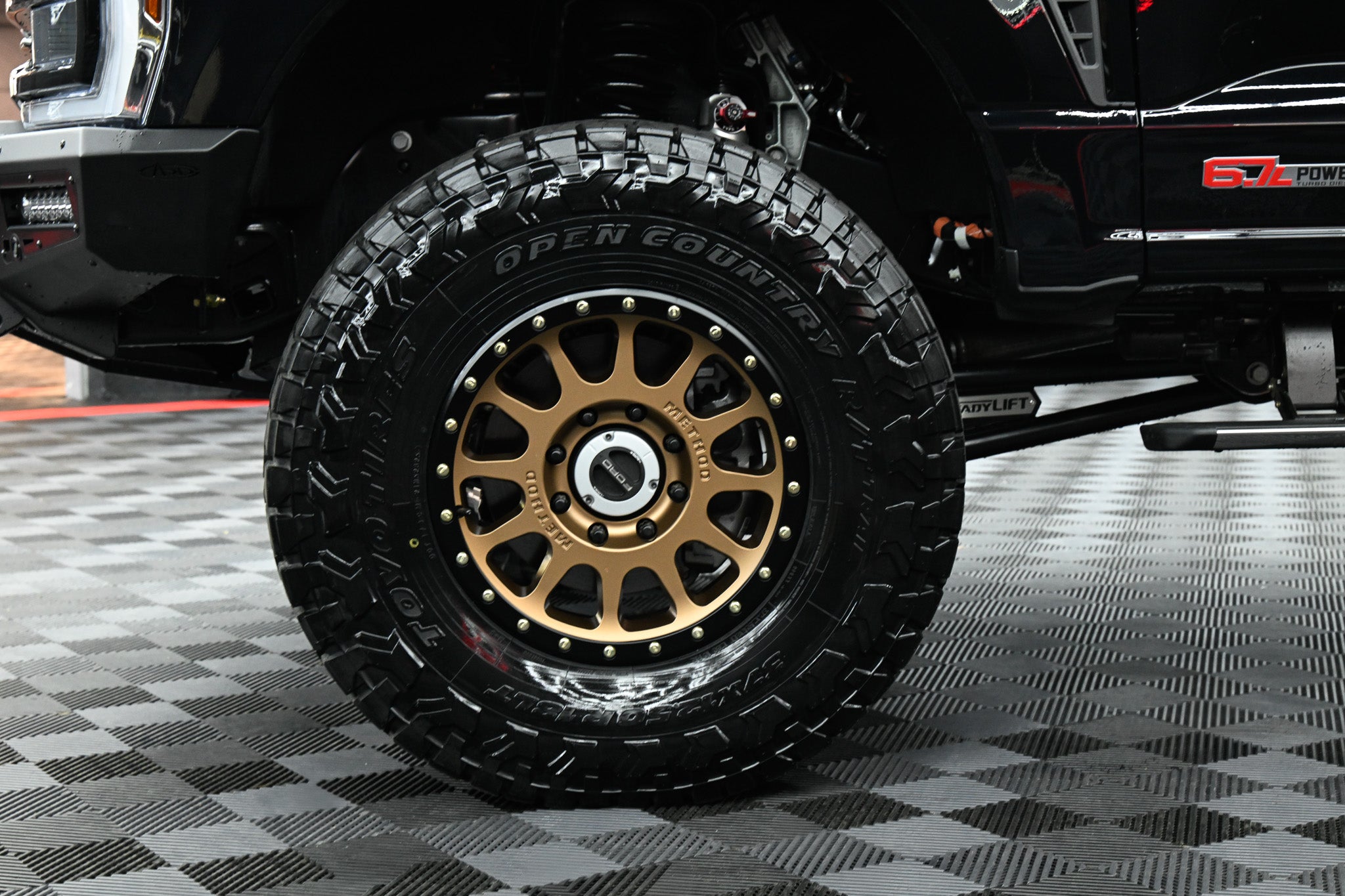 2026 Ford F-350 Platinum OVERLAND Edition