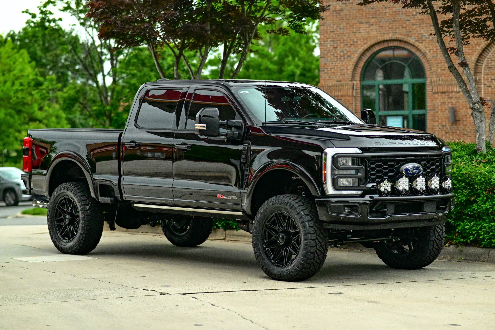 2024 Ford Super Duty F-350 Lariat Tremor