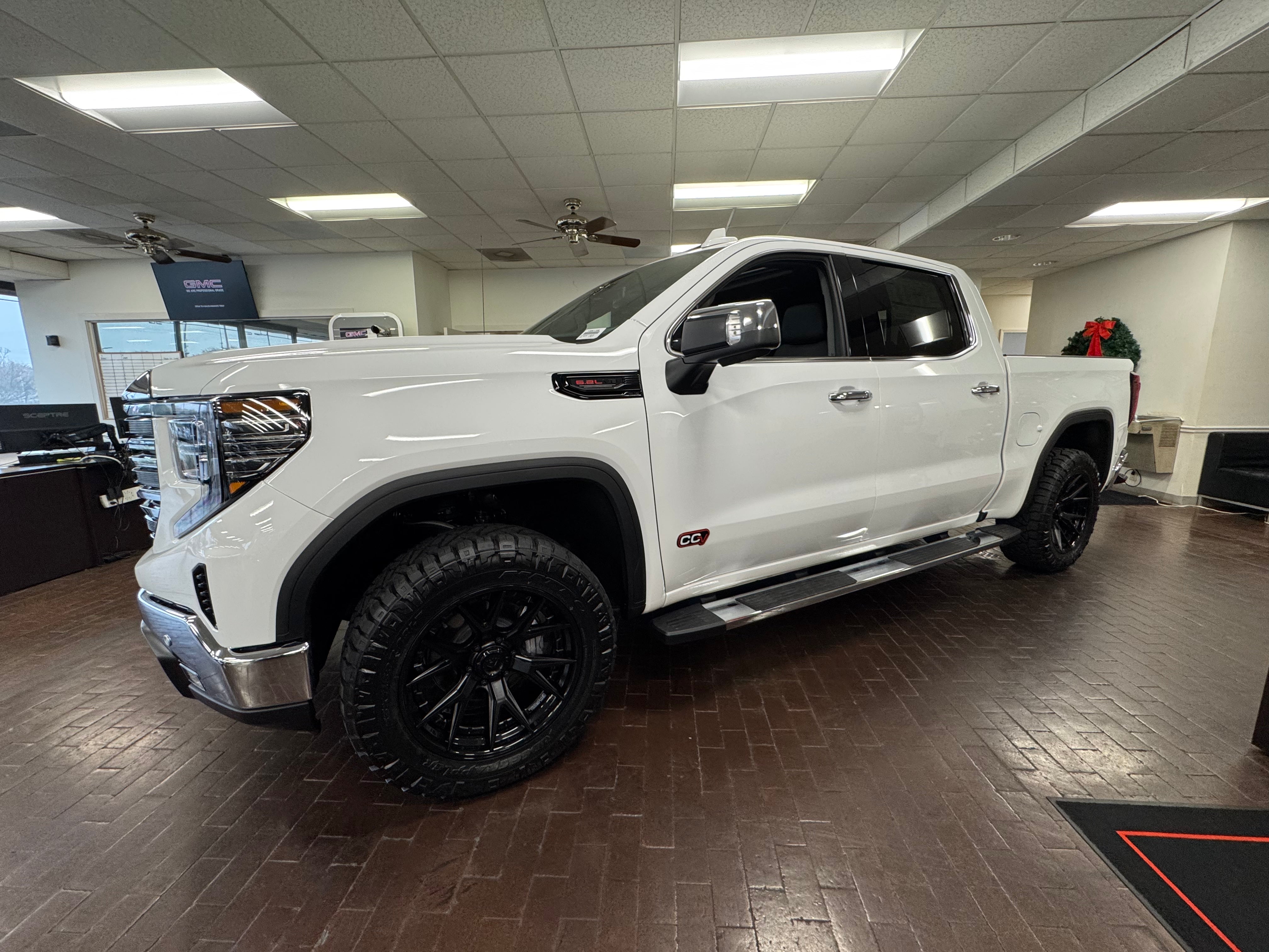 New 2026 GMC Sierra 1500 SLT